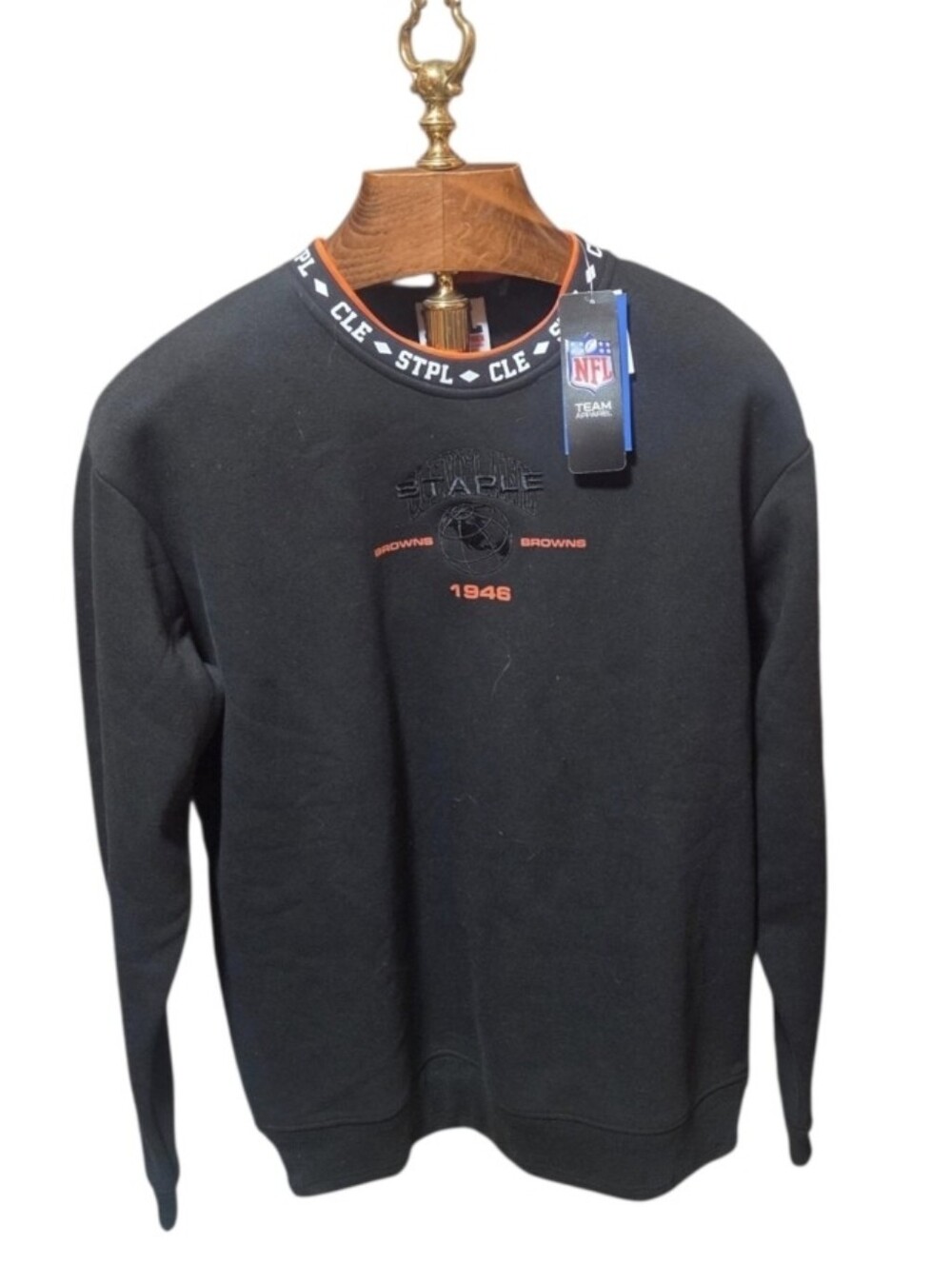 NFL x Staple Cleveland Browns Football Crewneck Sweatshirt Size Large New!